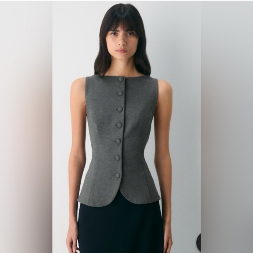 Aritzia Risette Sleeveless Button-Up Vest/Top